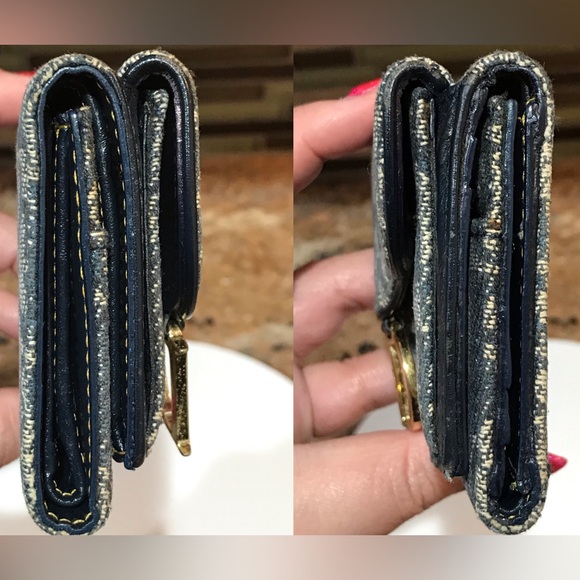 DIOR Signature Saddle Oblique Compact Trifold Wallet ๐โค๏ธโ๐ฅ๐ฅ - Picture 14 of 17